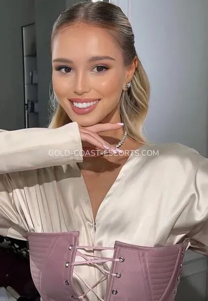 Gold Coast escorts Dakota — 1