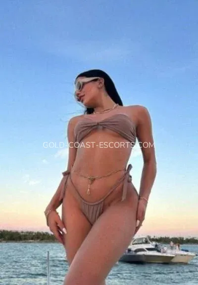 Gold Coast escorts Louise — 3