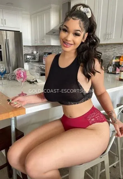 Gold Coast escorts Bella — 4