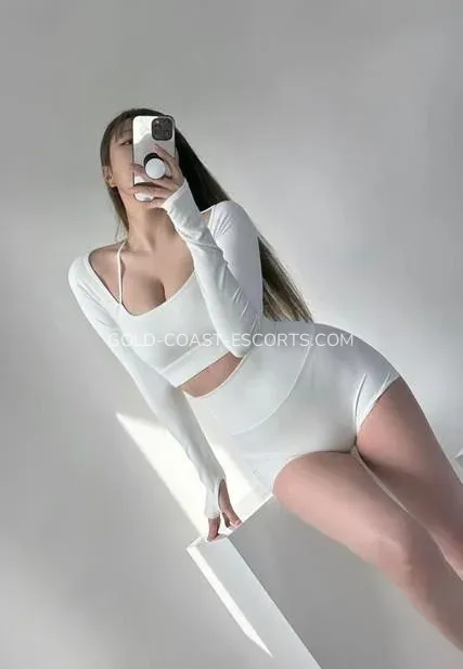 Gold Coast escorts Carly — 4